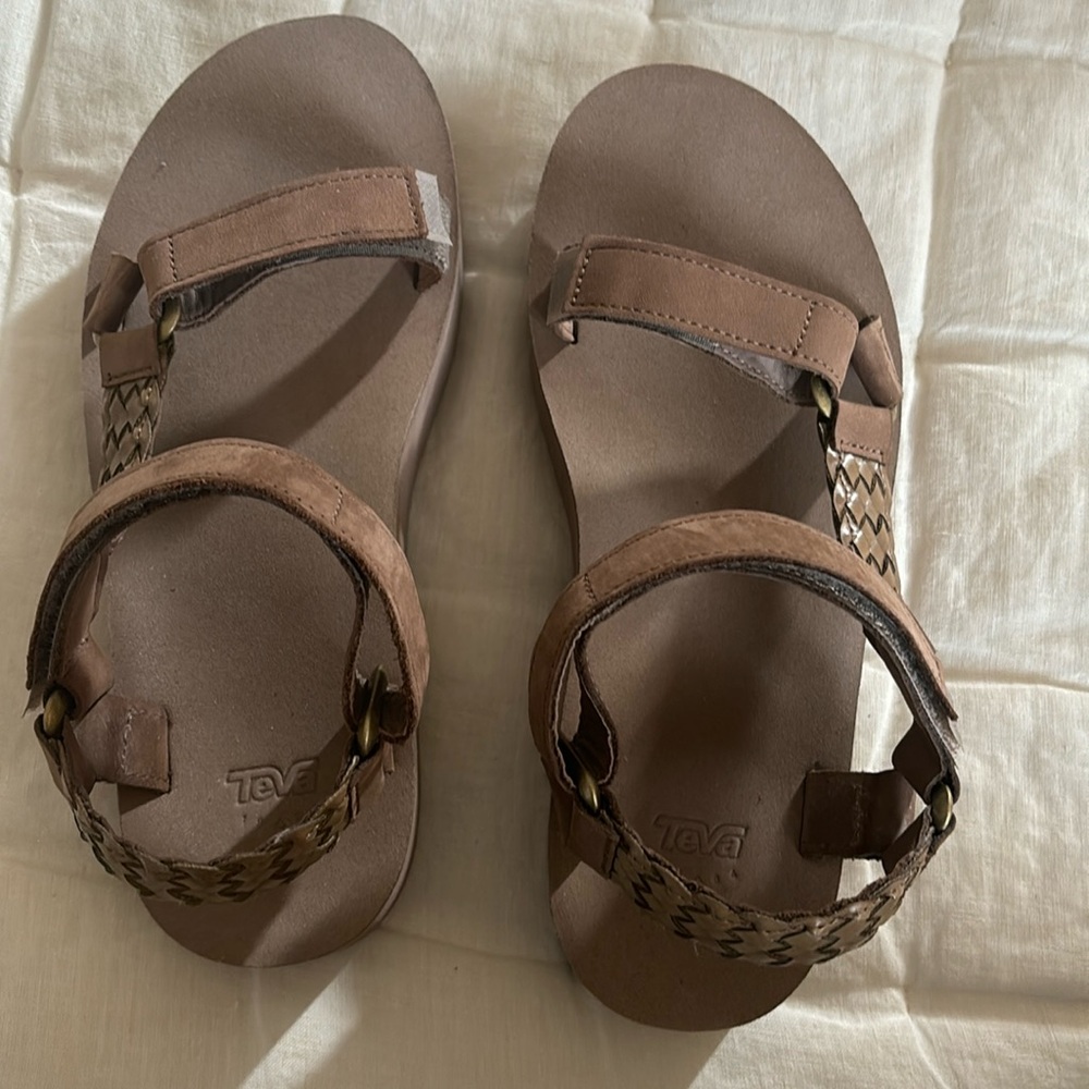 Teva platform brown weave straps sandals - size 9 worn one time